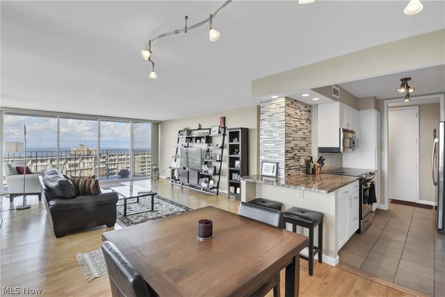 12700 Lake Avenue 2602, Lakewood, OH 44107