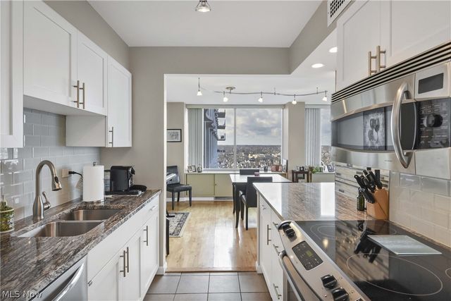 12700 Lake Avenue 2602, Lakewood, OH 44107