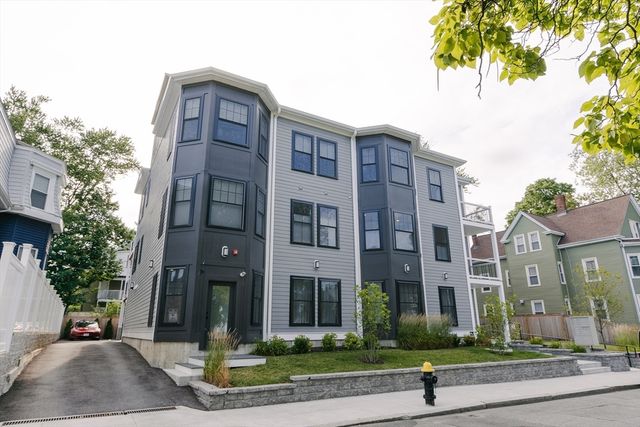 43 Withington St 7, Boston, MA 02124