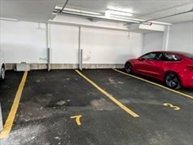 43 Withington St 7, Boston, MA 02124