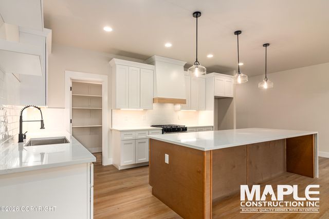 1540 W Pipestone Drive, Wasilla, AK 99654