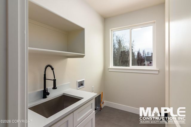 1540 W Pipestone Drive, Wasilla, AK 99654