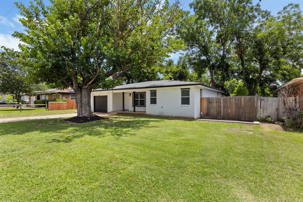 1035 Warden Street, Benbrook, TX 76126
