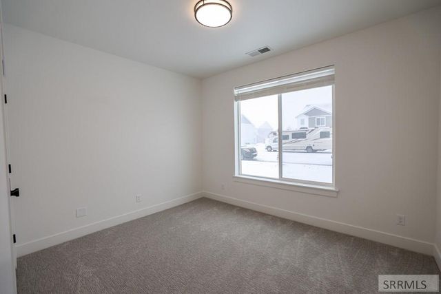 662 S 2315 W, Rexburg, ID 83440