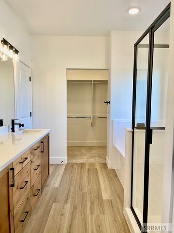 662 S 2315 W, Rexburg, ID 83440