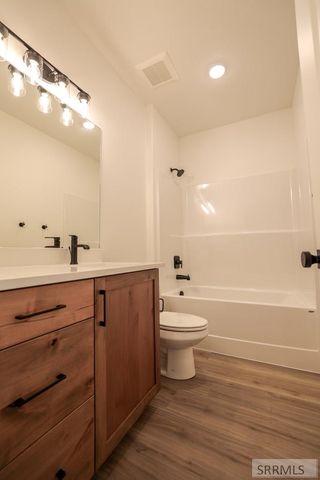 662 S 2315 W, Rexburg, ID 83440