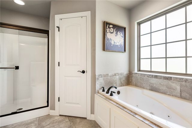 688 Olivia Lane, Centerton, AR 72719