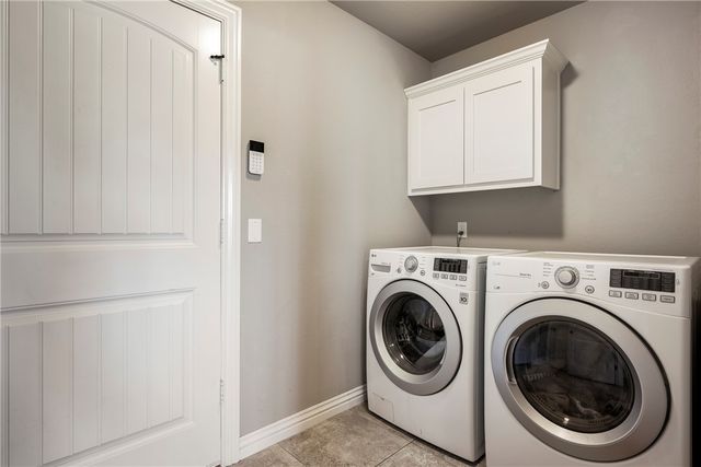 688 Olivia Lane, Centerton, AR 72719