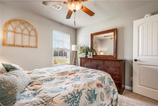 688 Olivia Lane, Centerton, AR 72719