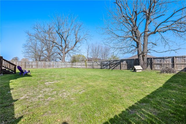 688 Olivia Lane, Centerton, AR 72719