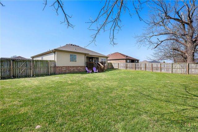 688 Olivia Lane, Centerton, AR 72719