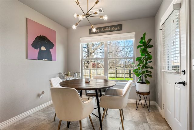 688 Olivia Lane, Centerton, AR 72719