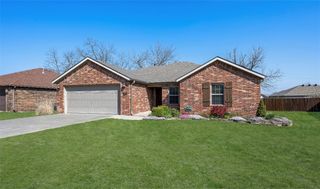 688 Olivia Lane, Centerton, AR 72719