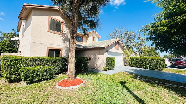 6077 Strawberry Fields Way, Lake Worth, FL 33467