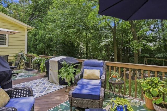 2803 Hackney Way, Jamestown, NC 27282