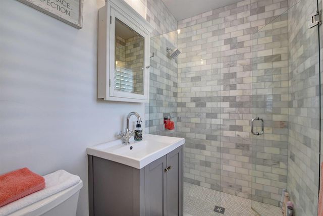 1020 Casuarina Road, Delray Beach, FL 33483