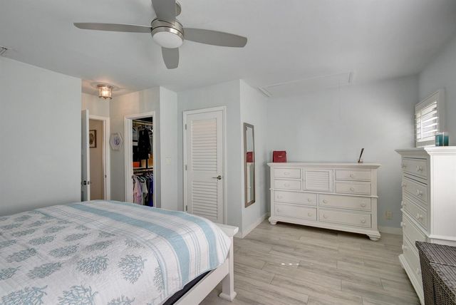 1020 Casuarina Road, Delray Beach, FL 33483