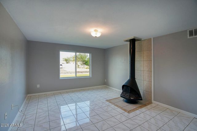 3049 W SUNNYSIDE Drive, Phoenix, AZ 85029