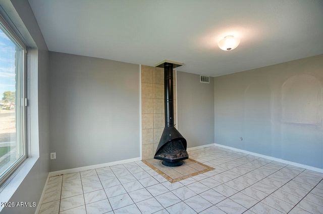 3049 W SUNNYSIDE Drive, Phoenix, AZ 85029