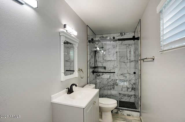 3049 W SUNNYSIDE Drive, Phoenix, AZ 85029