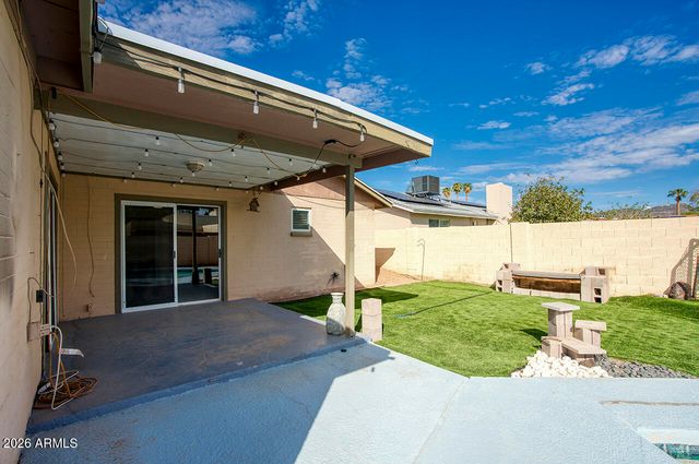 3049 W SUNNYSIDE Drive, Phoenix, AZ 85029