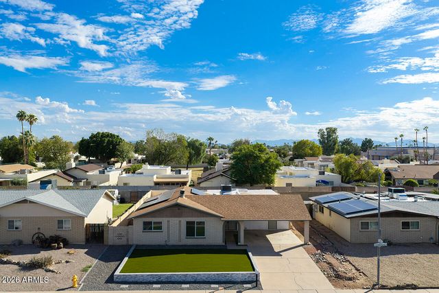 3049 W SUNNYSIDE Drive, Phoenix, AZ 85029