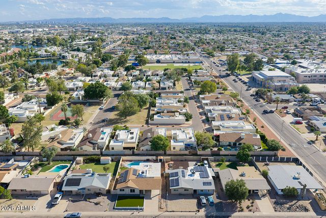 3049 W SUNNYSIDE Drive, Phoenix, AZ 85029