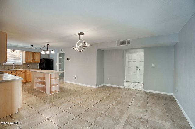 3049 W SUNNYSIDE Drive, Phoenix, AZ 85029