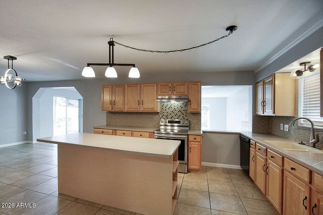 3049 W SUNNYSIDE Drive, Phoenix, AZ 85029