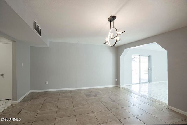 3049 W SUNNYSIDE Drive, Phoenix, AZ 85029