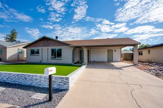 3049 W SUNNYSIDE Drive, Phoenix, AZ 85029