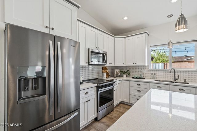 8522 E VERNON Avenue, Scottsdale, AZ 85257