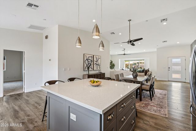 8522 E VERNON Avenue, Scottsdale, AZ 85257