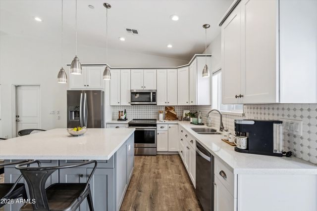 8522 E VERNON Avenue, Scottsdale, AZ 85257