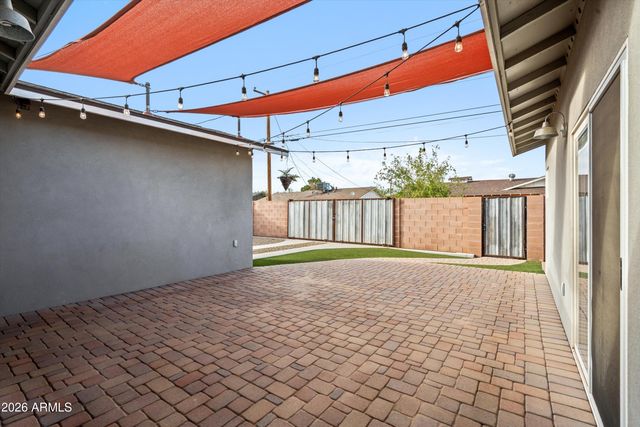 8522 E VERNON Avenue, Scottsdale, AZ 85257