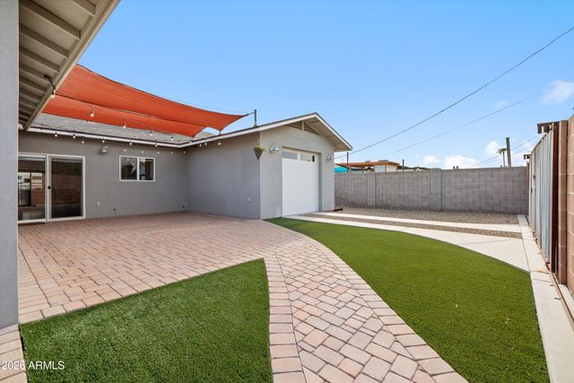 8522 E VERNON Avenue, Scottsdale, AZ 85257
