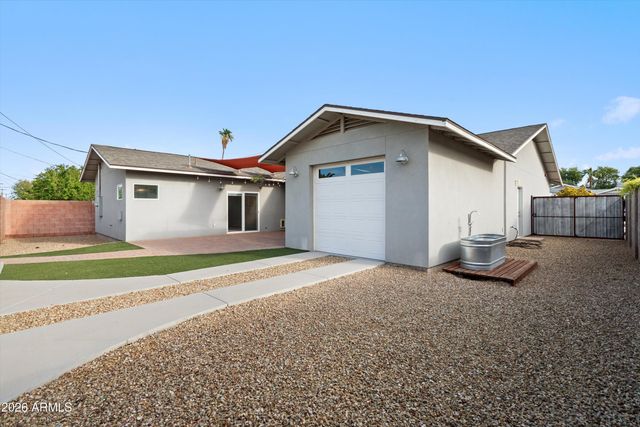 8522 E VERNON Avenue, Scottsdale, AZ 85257