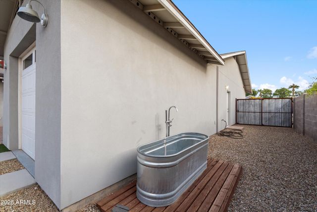 8522 E VERNON Avenue, Scottsdale, AZ 85257