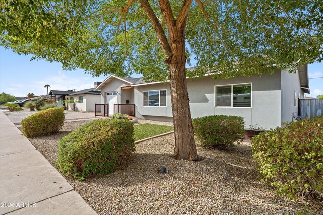 8522 E VERNON Avenue, Scottsdale, AZ 85257
