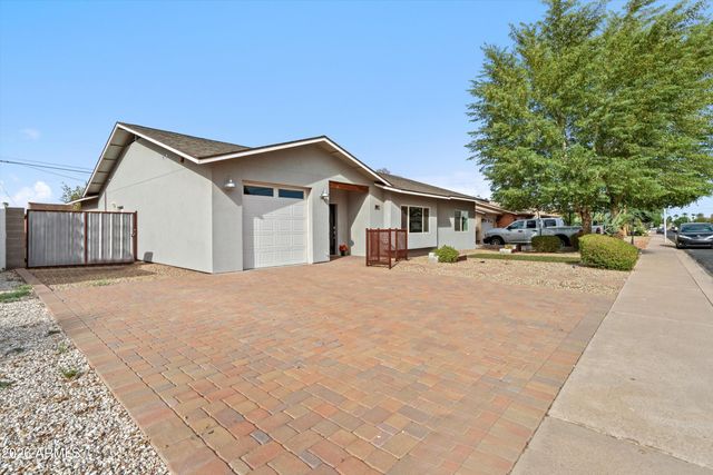 8522 E VERNON Avenue, Scottsdale, AZ 85257