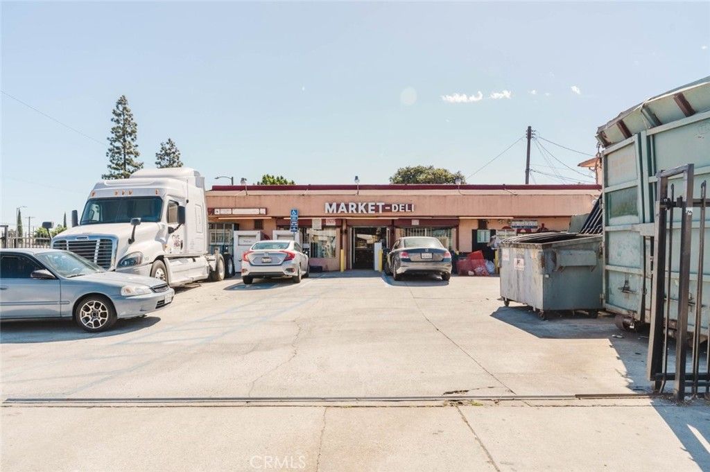10201 S Vermont Avenue, Los Angeles, CA 90044 — photo 2