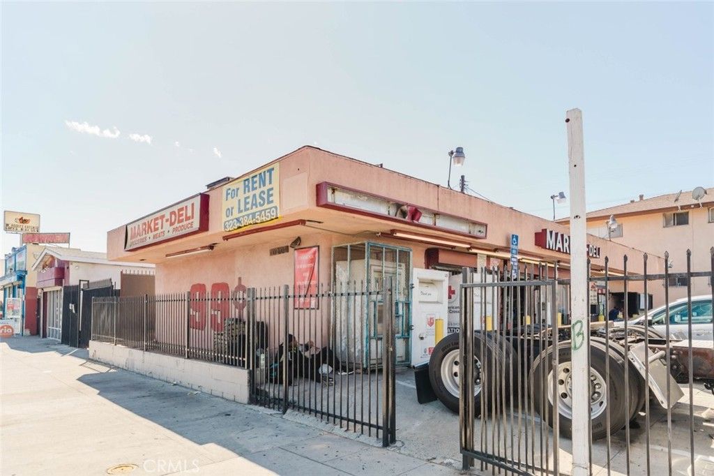 10201 S Vermont Avenue, Los Angeles, CA 90044 — photo 3