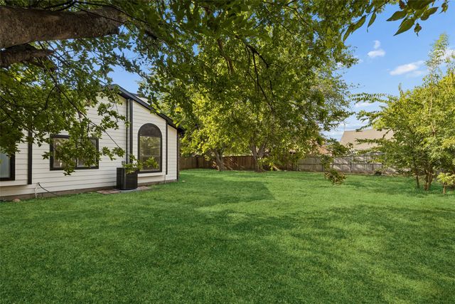 7801 Bordeaux Lane, Rowlett, TX 75089