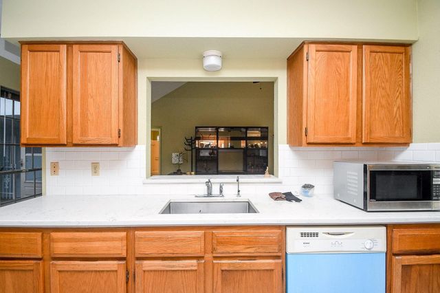 9111 Belle Glen Drive, Houston, TX 77099