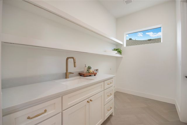 6632 Lockheed Avenue, Dallas, TX 75209