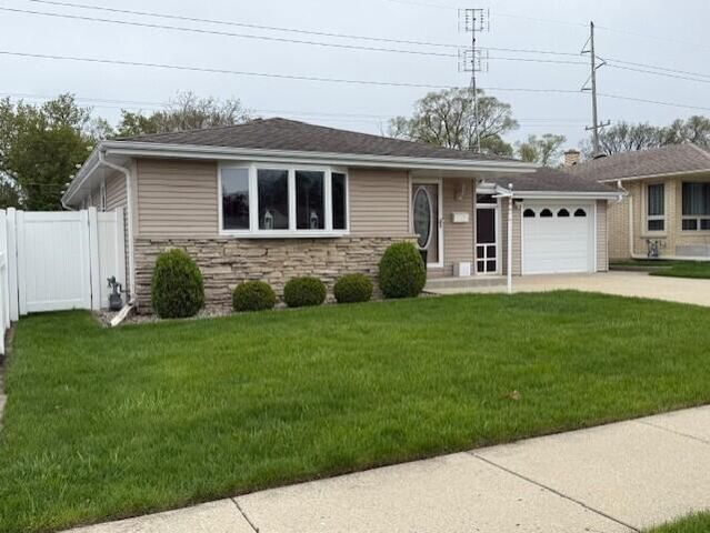 4451 Harrison ROAD, Kenosha, WI 53142