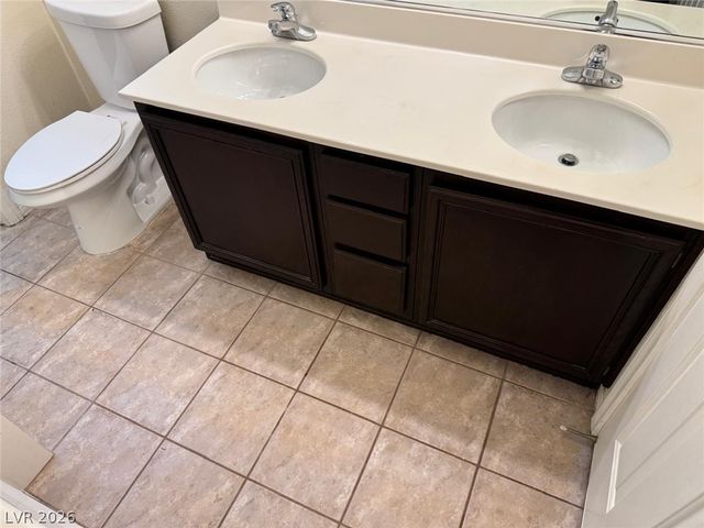 3962 Coyote Ridge Court, Las Vegas, NV 89129
