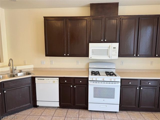 3962 Coyote Ridge Court, Las Vegas, NV 89129