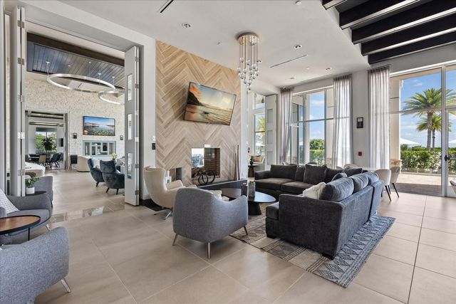 2449 YELLOW BRICK ROAD, St Cloud, FL 34772