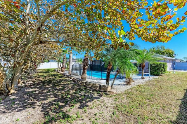 4660 32ND COURT E, Bradenton, FL 34203